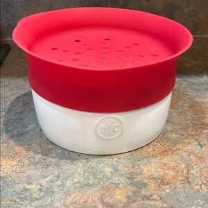 Pampered Chef Red and White Pasta Cooker #2633